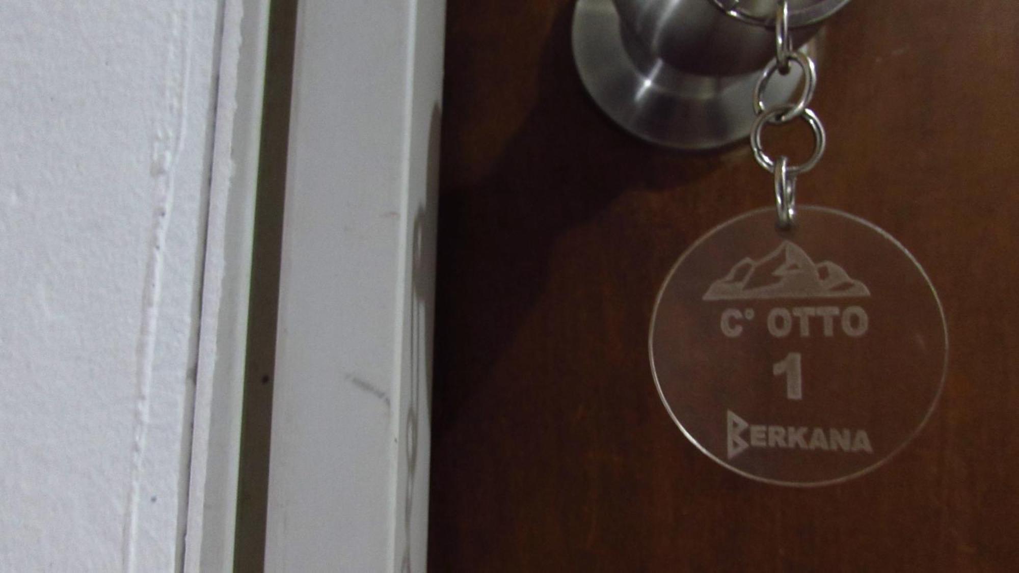 Berkana Hostel Bariloche Экстерьер фото